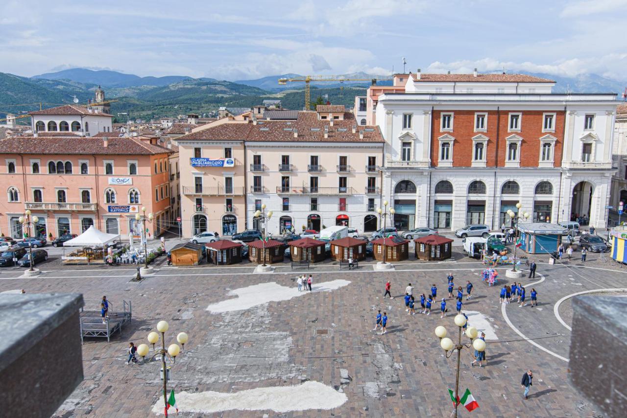 Piazza Del Mercato Л'Аквіла Екстер'єр фото